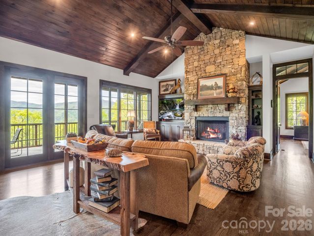 189 Tatanka Trail, Lake Lure, NC 28746