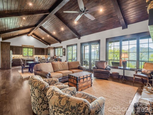 189 Tatanka Trail, Lake Lure, NC 28746