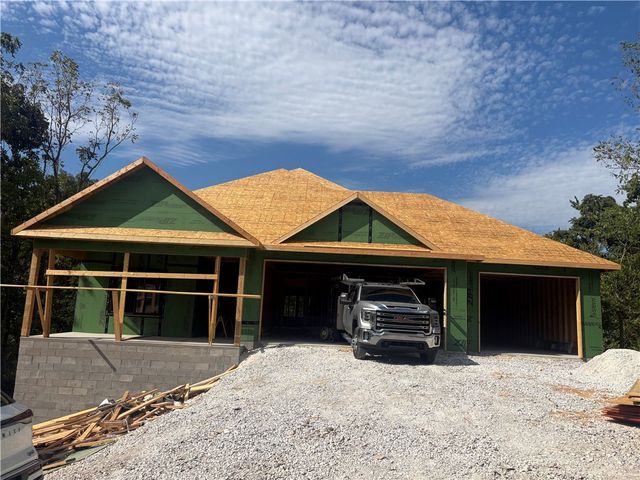 2 Gilbert Circle, Bella Vista, AR 72715