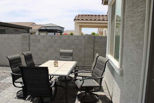 18165 W POSTON Drive W, Surprise, AZ 85387