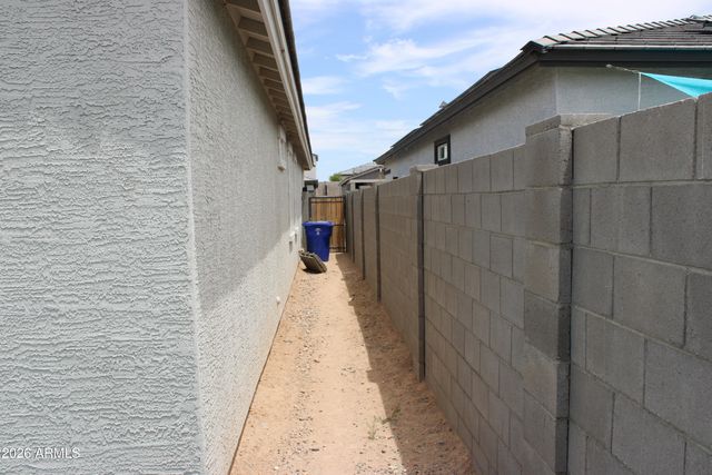 18165 W POSTON Drive W, Surprise, AZ 85387