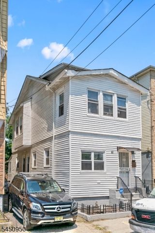 81 Schley St, Newark City, NJ 07112