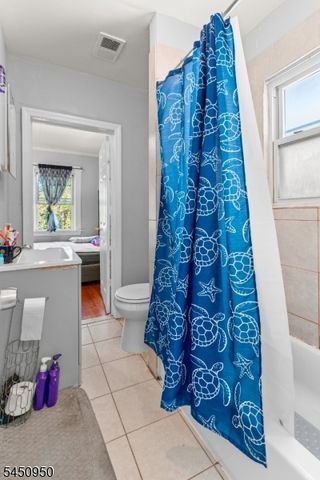 81 Schley St, Newark City, NJ 07112
