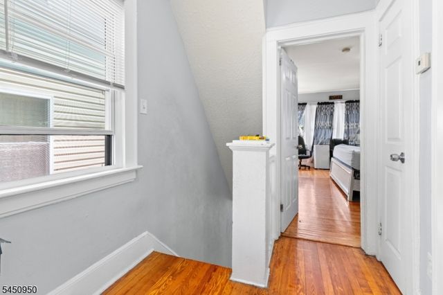 81 Schley St, Newark City, NJ 07112