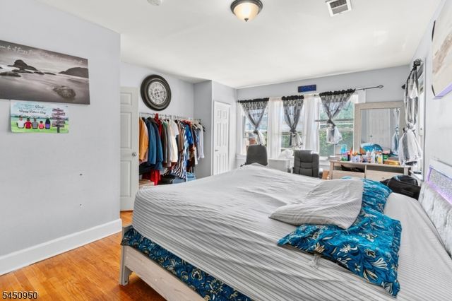 81 Schley St, Newark City, NJ 07112