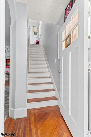 81 Schley St, Newark City, NJ 07112