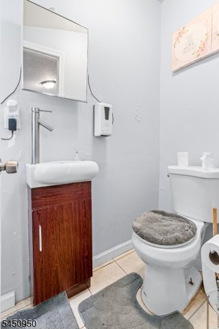81 Schley St, Newark City, NJ 07112