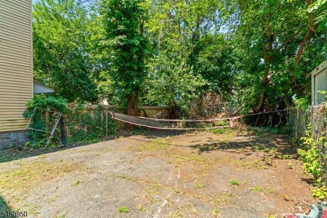 81 Schley St, Newark City, NJ 07112