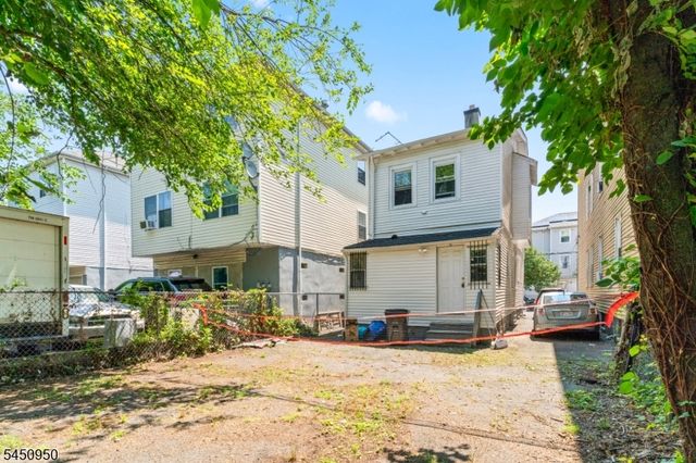 81 Schley St, Newark City, NJ 07112