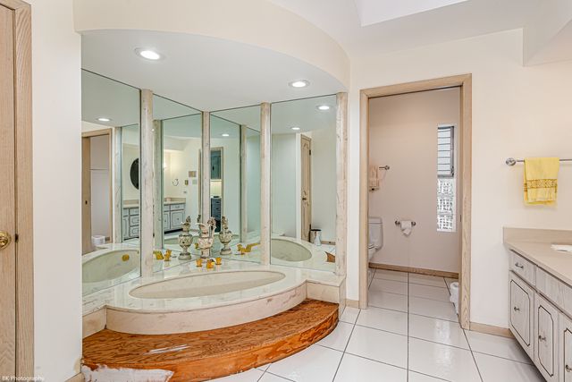 12138 S Cheyenne Drive, Palos Heights, IL 60463