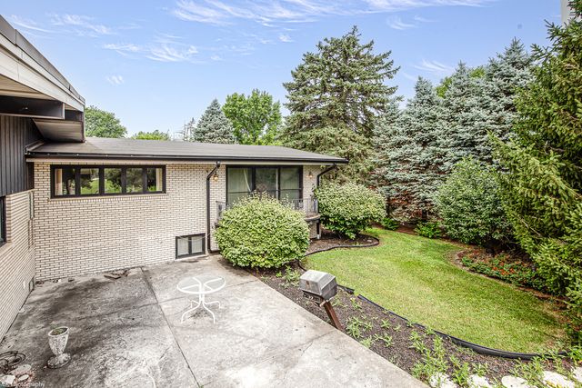 12138 S Cheyenne Drive, Palos Heights, IL 60463