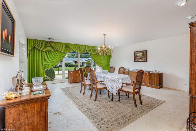 12138 S Cheyenne Drive, Palos Heights, IL 60463