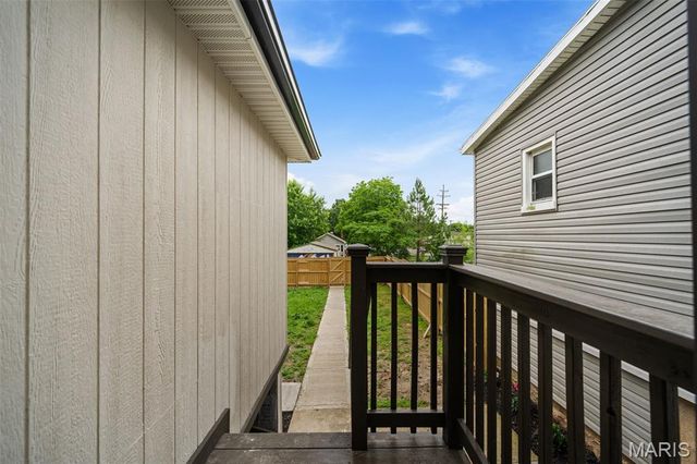 9840 Luna Avenue, St Louis, MO 63125