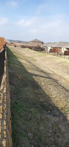 813 Fueller Drive, Aubrey, TX 76227