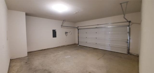 813 Fueller Drive, Aubrey, TX 76227