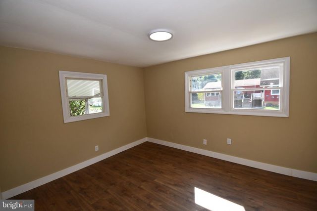 421 MANOR AVE, Millville, NJ 08332