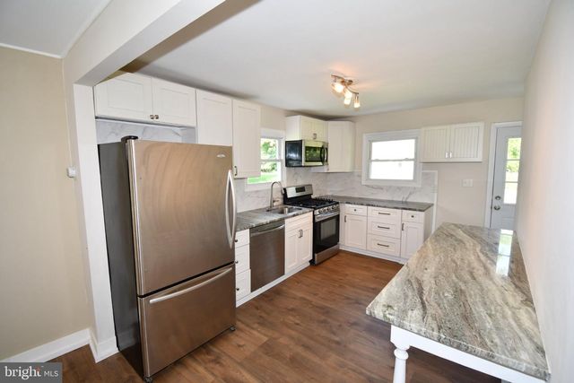 421 MANOR AVE, Millville, NJ 08332