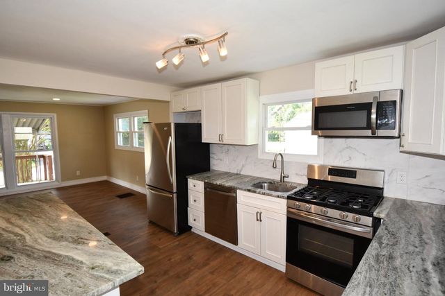 421 MANOR AVE, Millville, NJ 08332
