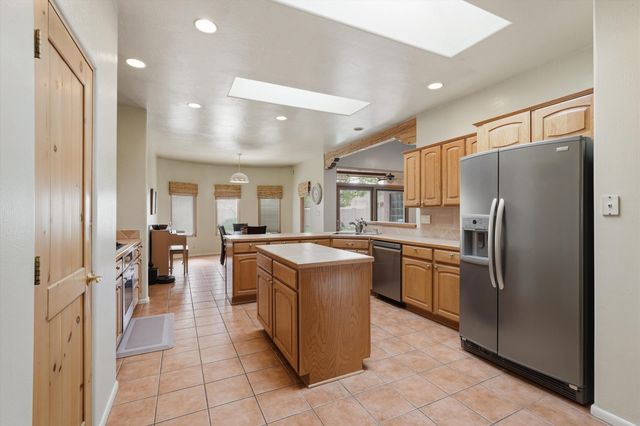 3908 Bay Hill Loop SE, Rio Rancho, NM 87124