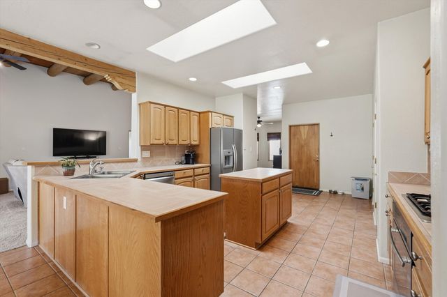3908 Bay Hill Loop SE, Rio Rancho, NM 87124