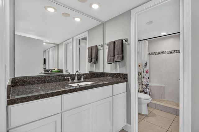 301 LAKE SHORE Drive 201, Lake Park, FL 33403