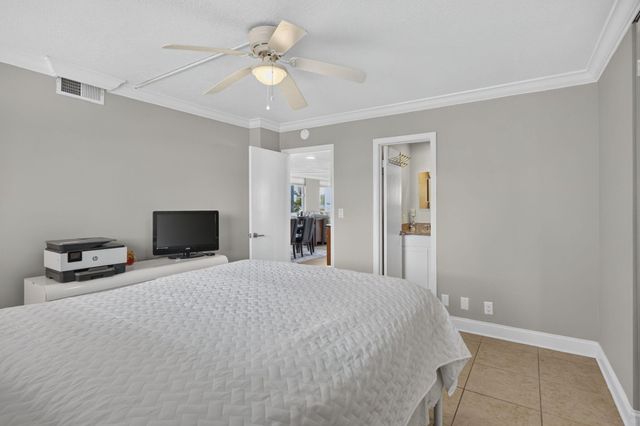 301 LAKE SHORE Drive 201, Lake Park, FL 33403