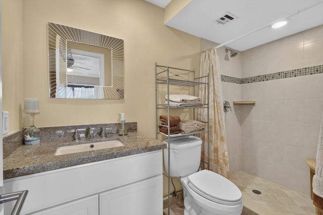 301 LAKE SHORE Drive 201, Lake Park, FL 33403