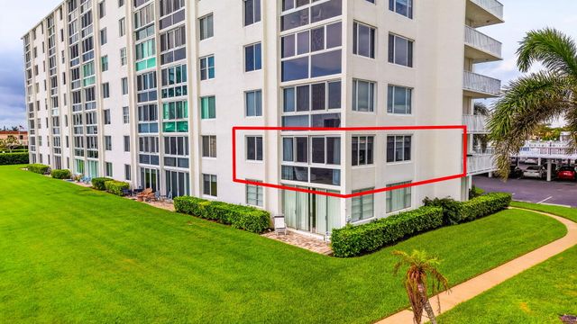 301 LAKE SHORE Drive 201, Lake Park, FL 33403