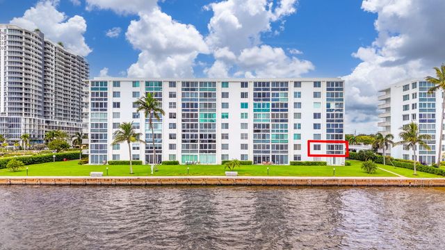 301 LAKE SHORE Drive 201, Lake Park, FL 33403