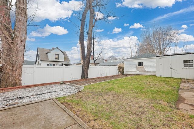 16 Palmer Ave 1, Peabody, MA 01960