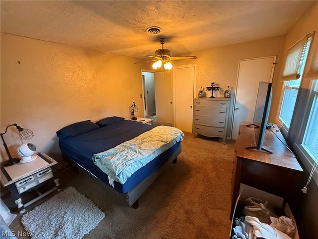 4924 Cleveland Avenue NW, Canton, OH 44709