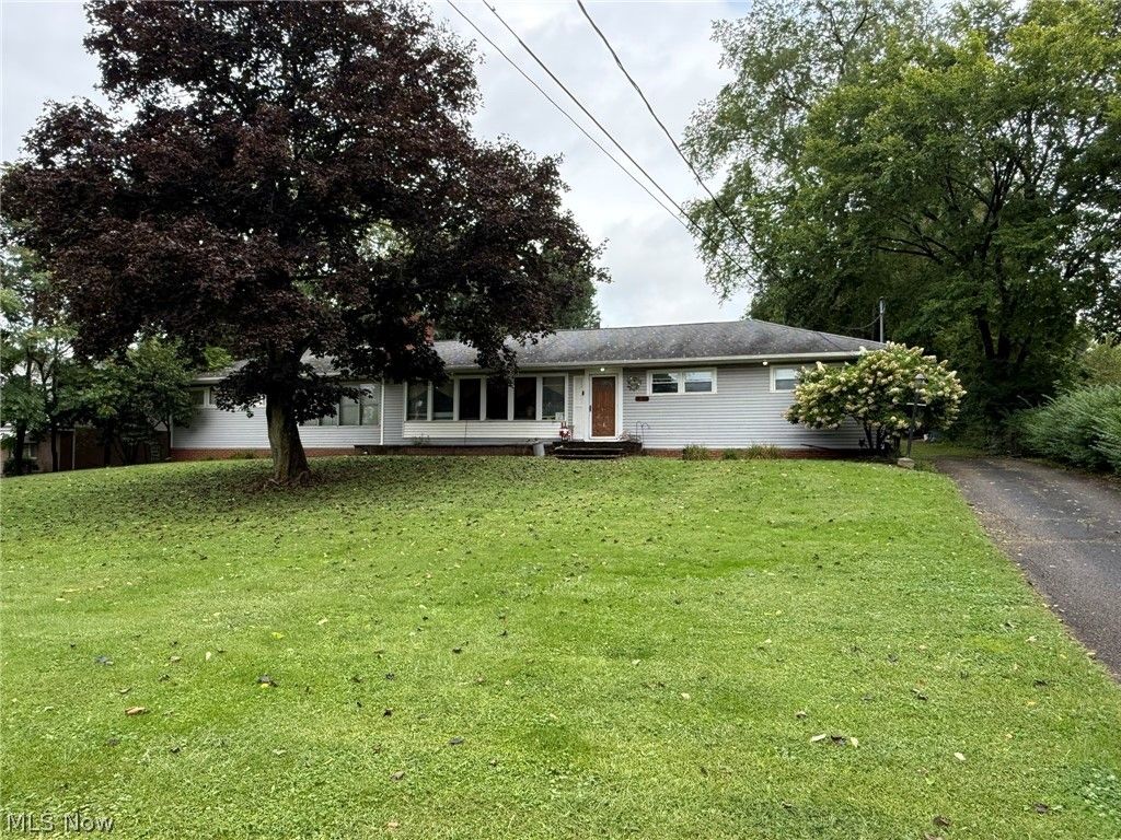 4924 Cleveland Avenue NW, Canton, OH 44709