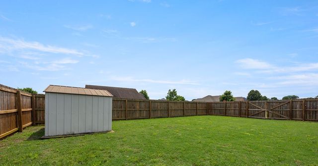 1401 Arkansas Lane, Prairie Grove, AR 72753