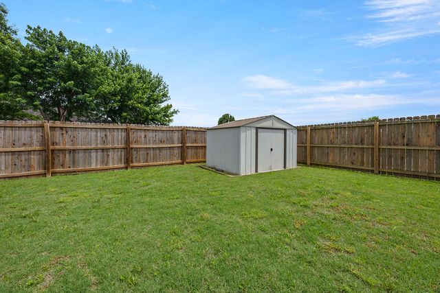 1401 Arkansas Lane, Prairie Grove, AR 72753