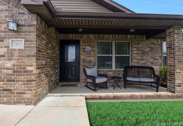 1401 Arkansas Lane, Prairie Grove, AR 72753
