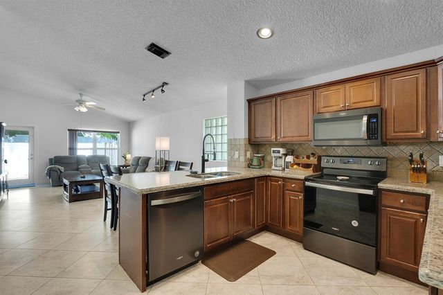 1017 Fosters Mill Road, Boynton Beach, FL 33436