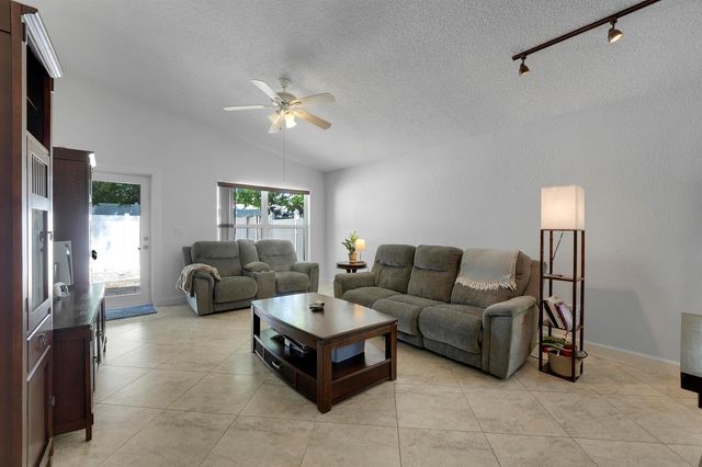 1017 Fosters Mill Road, Boynton Beach, FL 33436