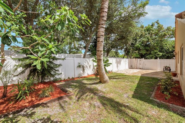 1017 Fosters Mill Road, Boynton Beach, FL 33436
