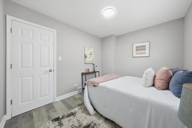 8231 S Wentworth Avenue, Chicago, IL 60620