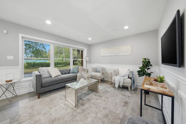 8231 S Wentworth Avenue, Chicago, IL 60620