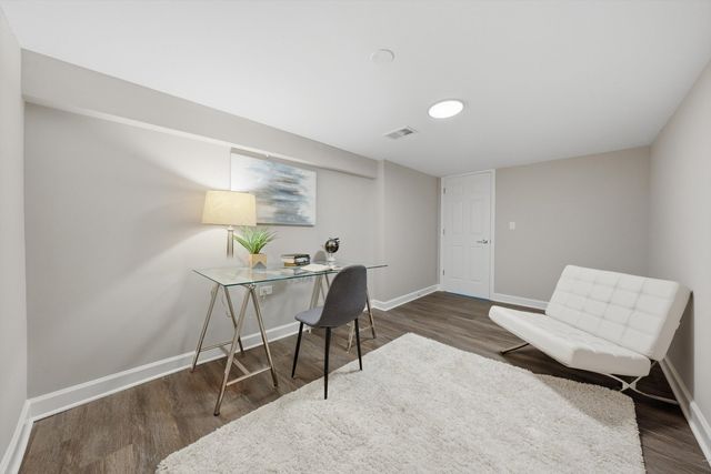 8231 S Wentworth Avenue, Chicago, IL 60620