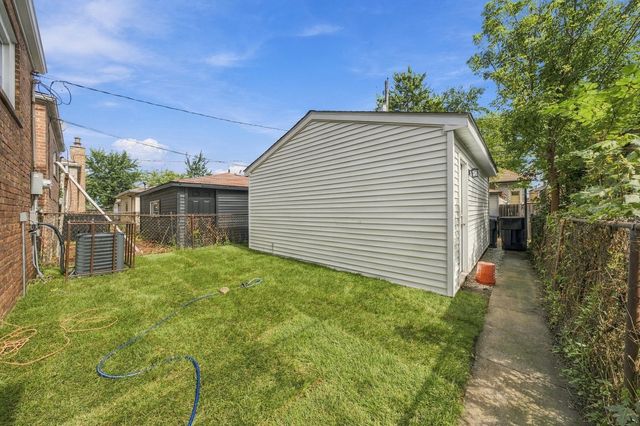 8231 S Wentworth Avenue, Chicago, IL 60620