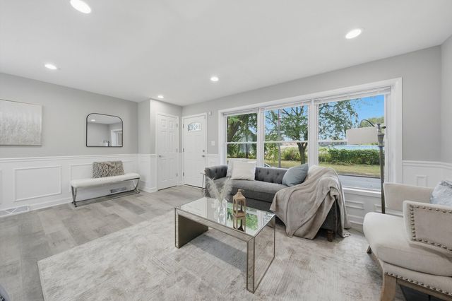 8231 S Wentworth Avenue, Chicago, IL 60620