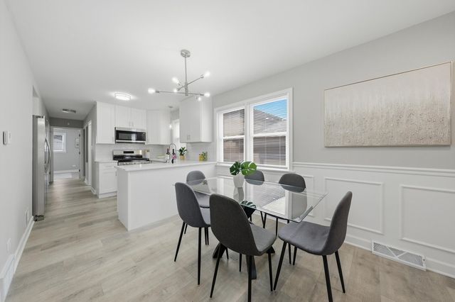 8231 S Wentworth Avenue, Chicago, IL 60620