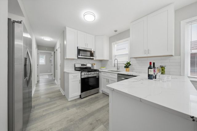 8231 S Wentworth Avenue, Chicago, IL 60620
