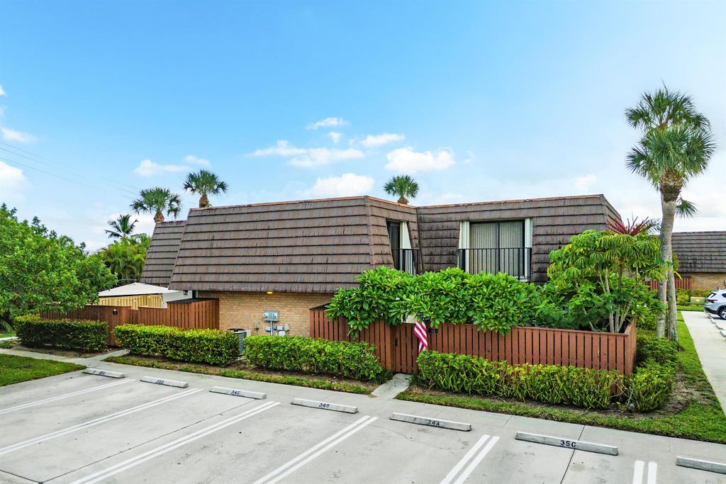 Image 25 of property listing at 1914 19th Court 34 B, Jupiter, FL 33477