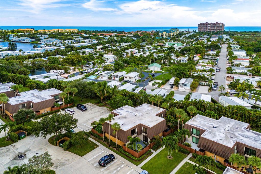 Image 28 of property listing at 1914 19th Court 34 B, Jupiter, FL 33477