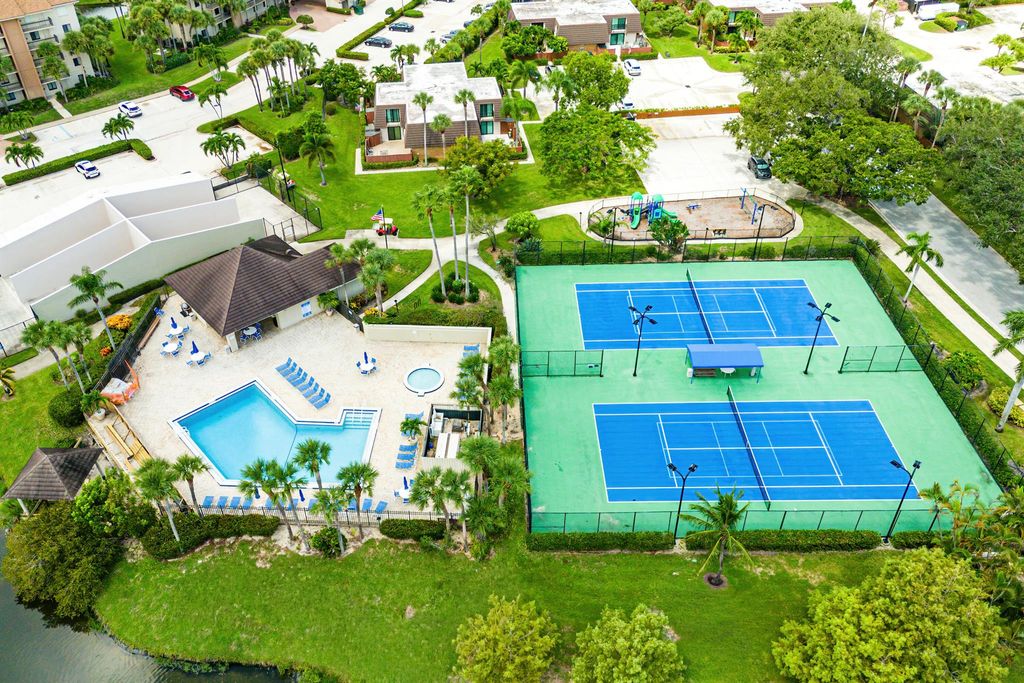 Image 32 of property listing at 1914 19th Court 34 B, Jupiter, FL 33477