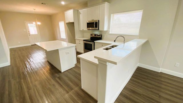 8237 Locksley Road A, Houston, TX 77078