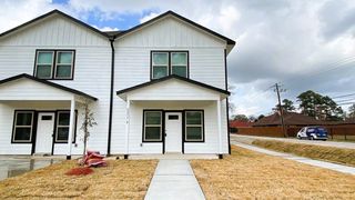 8237 Locksley Road A, Houston, TX 77078